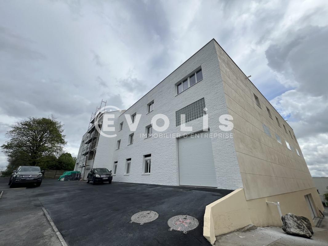 Flex dans Neuilly-sur-Marne à louer Photo du bâtiment- Image 1 de 4