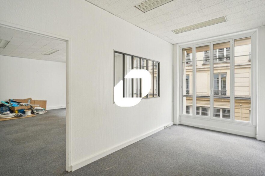 4 Cité Paradis, Paris for lease - Interior Photo - Image 3 of 9