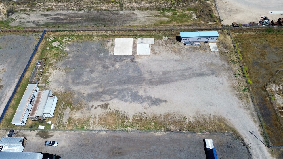 4895A East Annadale ave, Fresno, CA for lease - Aerial - Image 1 of 5