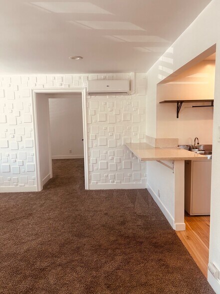 112 E Olive Ave, Redlands, CA à louer - Photo du bâtiment - Image 3 de 13