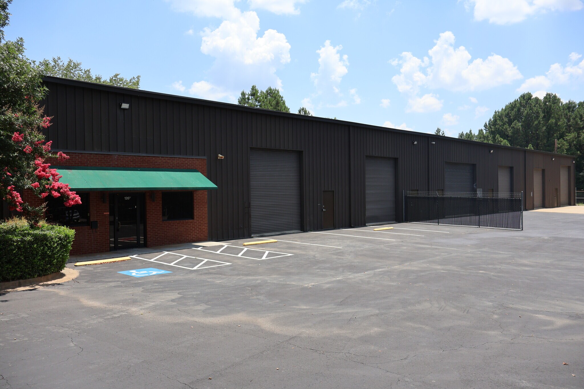 126 Peach State Ct, Tyrone, GA à vendre Photo du bâtiment- Image 1 de 1