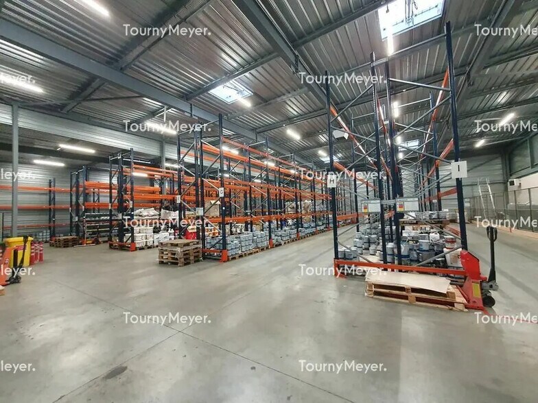 Bureau dans Canéjan à louer - Photo du bâtiment - Image 1 de 7