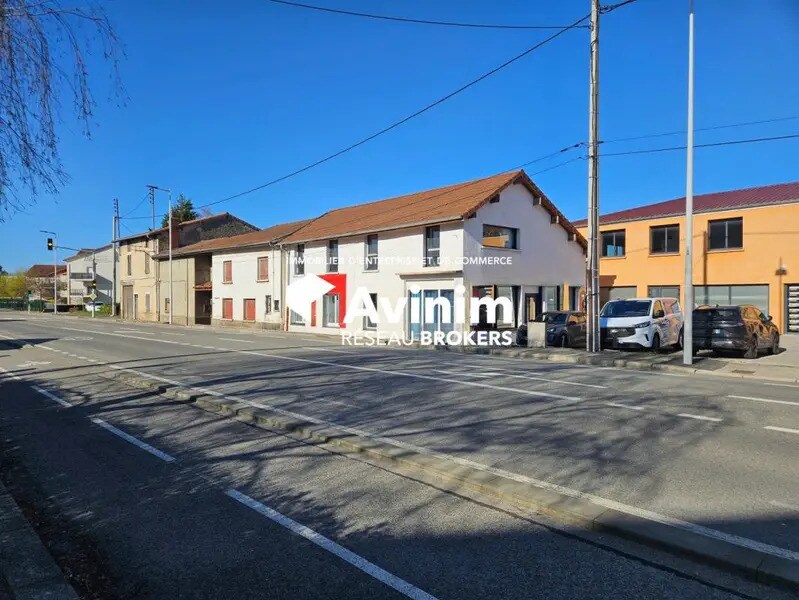 Commerce de détail dans Bourg-en-Bresse à louer Photo du bâtiment- Image 1 de 5