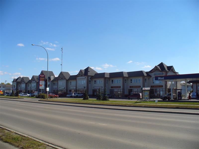 636 King St, Spruce Grove, AB à louer Photo du bâtiment- Image 1 de 10