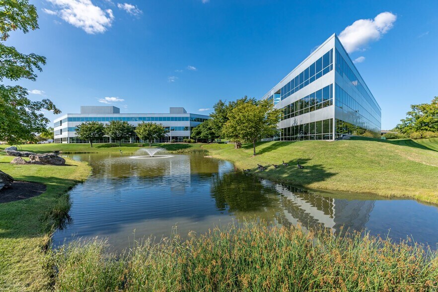 65 Valley Stream Pky, Malvern, PA for lease - Building Photo - Image 1 of 6