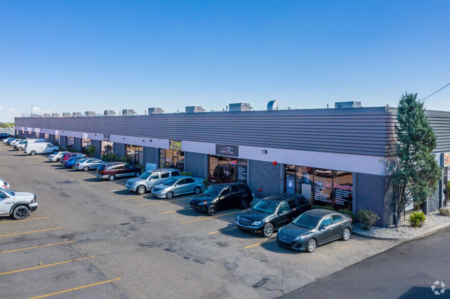 920 28th St NE, Calgary, AB for sale - Primary Photo - Image 1 of 1