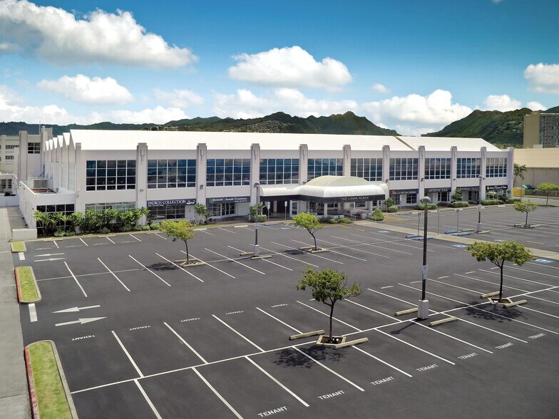 560 Nimitz Hwy, Honolulu, HI à louer - Photo du bâtiment - Image 1 de 12