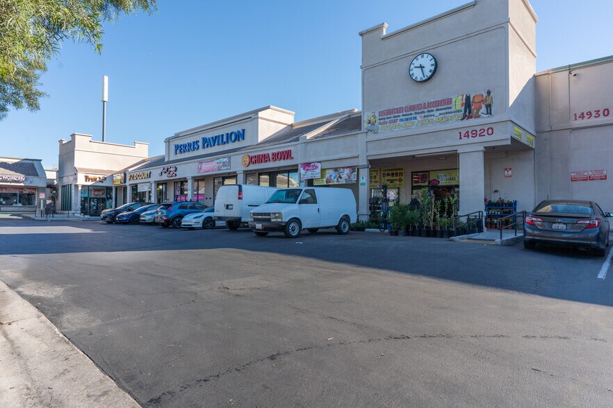 14920 Perris Blvd, Moreno Valley, CA à vendre - Photo du bâtiment - Image 2 de 8