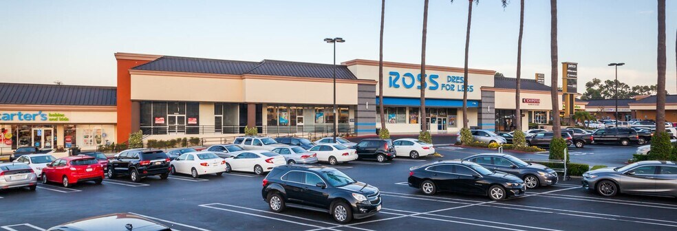 820-916 N Western Ave, San Pedro, CA à louer - Photo du bâtiment - Image 1 de 9