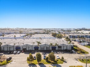 5501-5595 NW 74th Ave, Miami, FL à louer Photo intérieure- Image 2 de 26