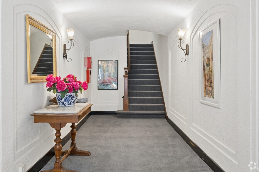 3324 Broderick St, San Francisco, CA for sale - Interior Photo - Image 3 of 29