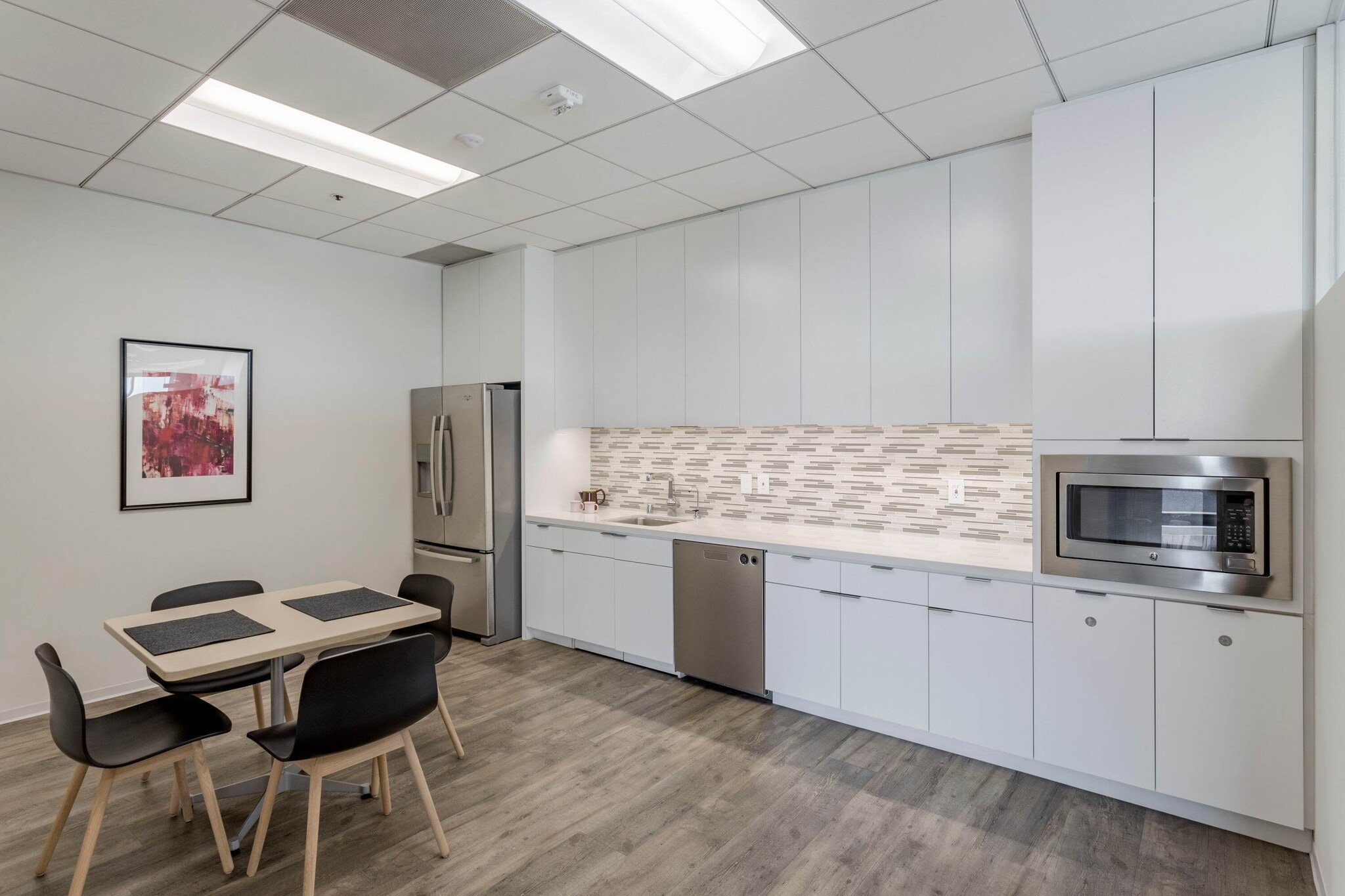 11150 Santa Monica Blvd, Los Angeles, CA for lease Interior Photo- Image 1 of 7