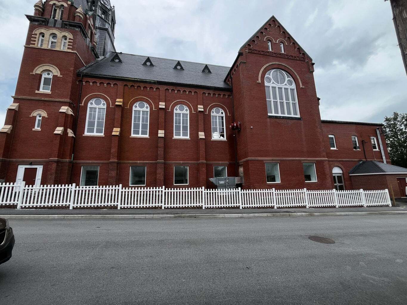 75 Bacon St, Biddeford, ME à louer Photo du bâtiment- Image 1 de 19