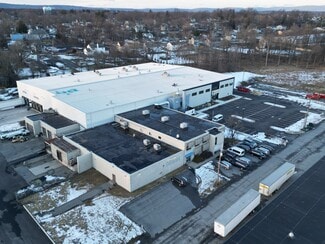Plus de détails pour 36-60 Industrial pl, Middletown, NY - Industriel à louer