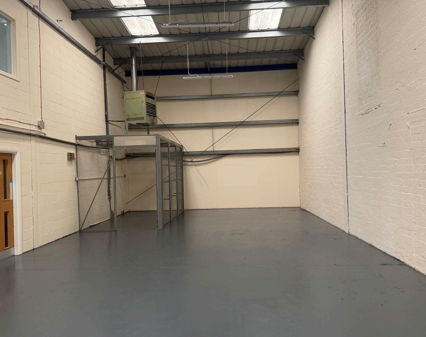 1-5 Merchant Pl, Kirkcaldy à louer Photo intérieure- Image 1 de 3