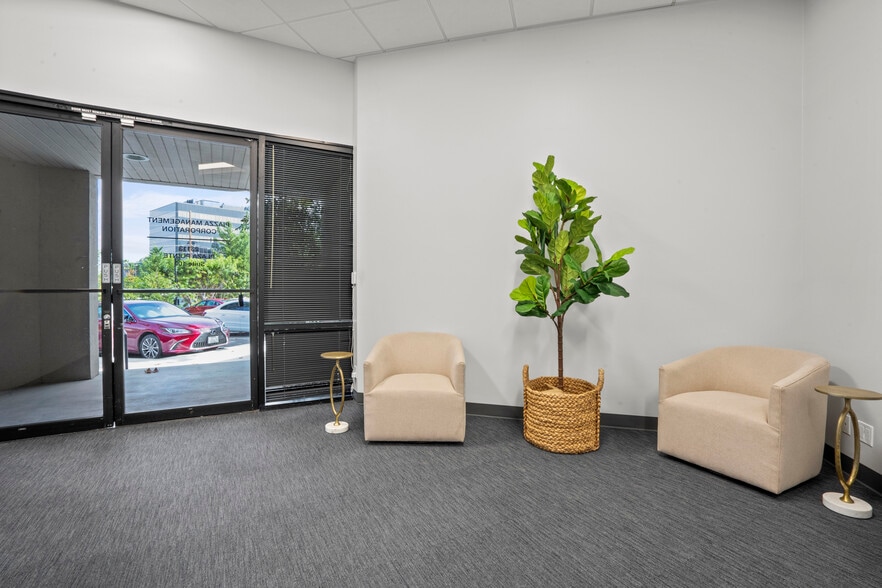 23113 Plaza Pointe Dr, Laguna Hills, CA for sale - Interior Photo - Image 2 of 20