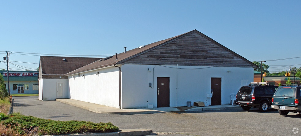 1190 Old Country CR-58 Rd, Riverhead, NY for lease - Building Photo - Image 2 of 4