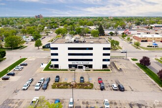 1811 W 2nd St, Grand Island, NE - Aerial  map view