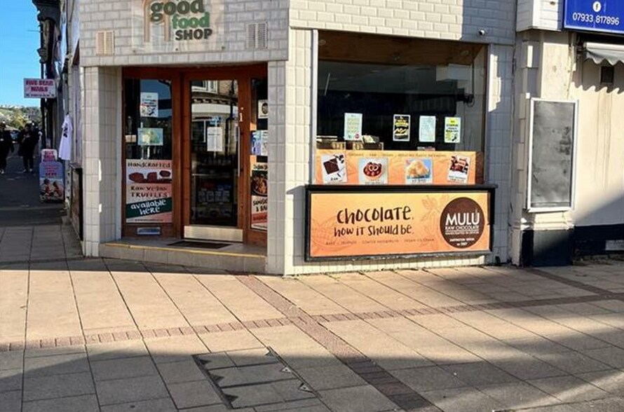 1 Victoria St, Paignton à louer - Photo du bâtiment - Image 2 de 2