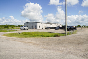 8808 County Road 1458, Taft TX - Entrepôt