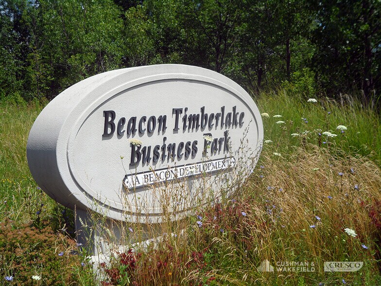 Timberlake Business Park portefeuille de 6 propriétés à vendre sur LoopNet.ca - Photo du bâtiment - Image 3 de 7