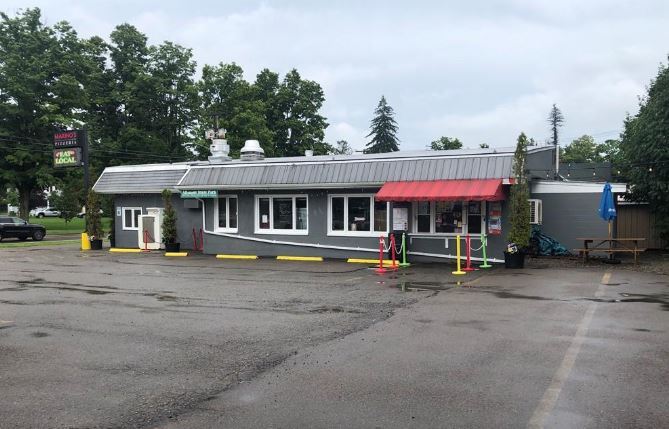 219 Broad St, Salamanca, NY à vendre - Photo du bâtiment - Image 2 de 38