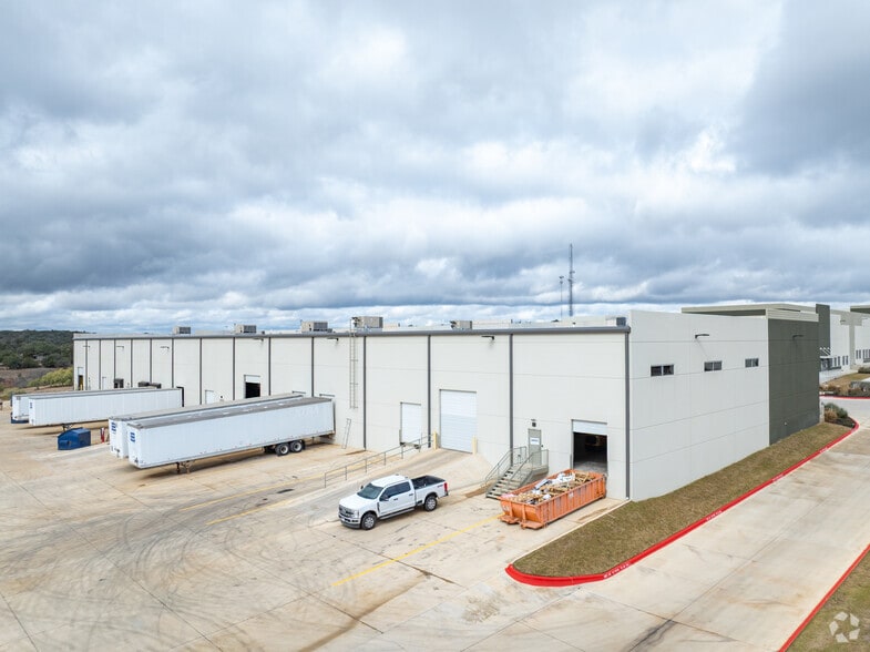 14155 W US 290 Hwy, Austin, TX for lease - Building Photo - Image 3 of 5