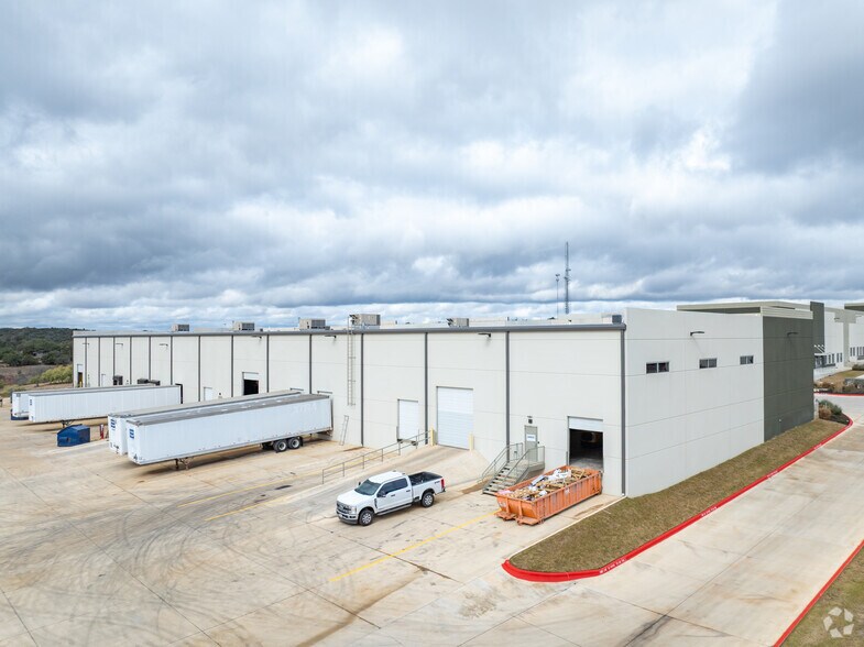 14155 W US 290 Hwy, Austin, TX à louer - Photo du bâtiment - Image 3 de 5