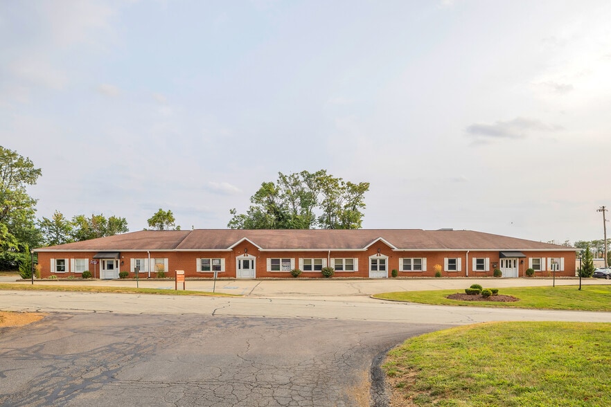 50 Seco Rd, Monroeville, PA à vendre - Photo du bâtiment - Image 1 de 41