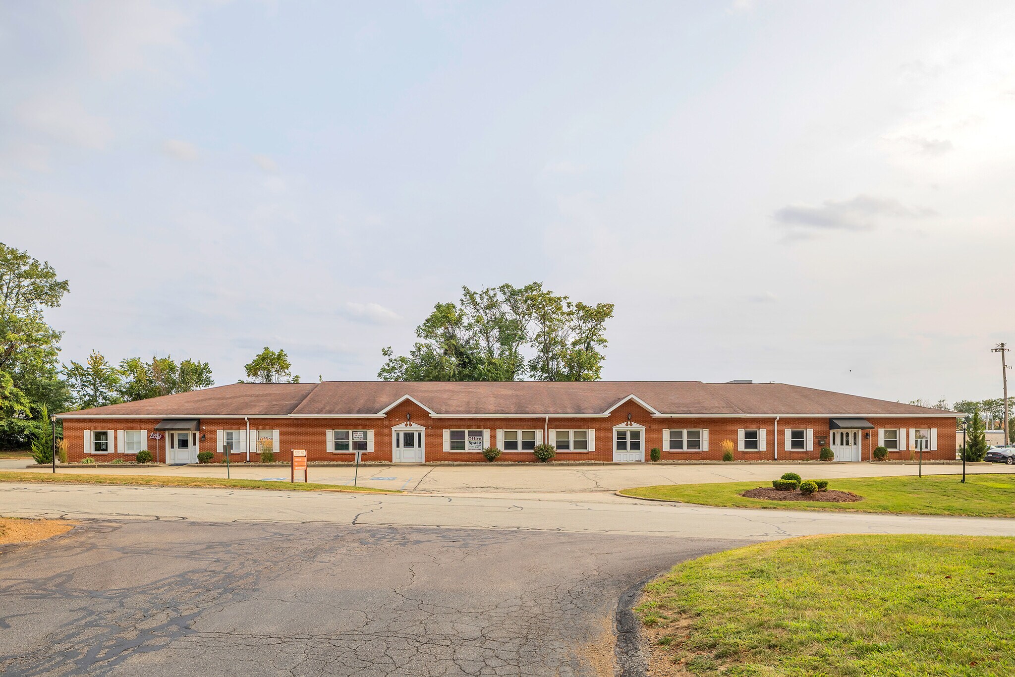 50 Seco Rd, Monroeville, PA à vendre Photo du bâtiment- Image 1 de 42