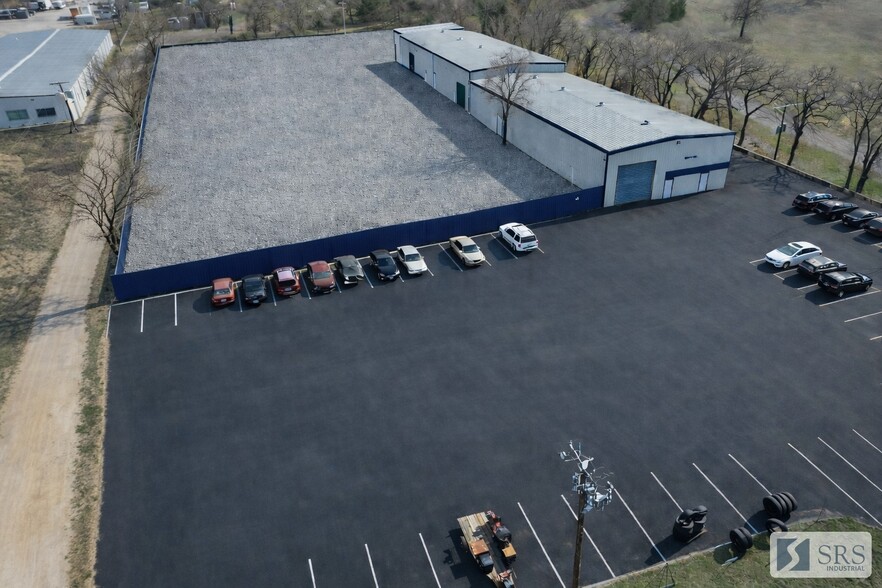 7376 Rendon Bloodworth Rd, Mansfield, TX à louer - Photo du bâtiment - Image 1 de 3
