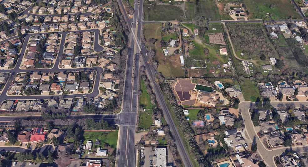 9135 Elk Grove Florin Rd, Elk Grove, CA for sale - Aerial - Image 2 of 2