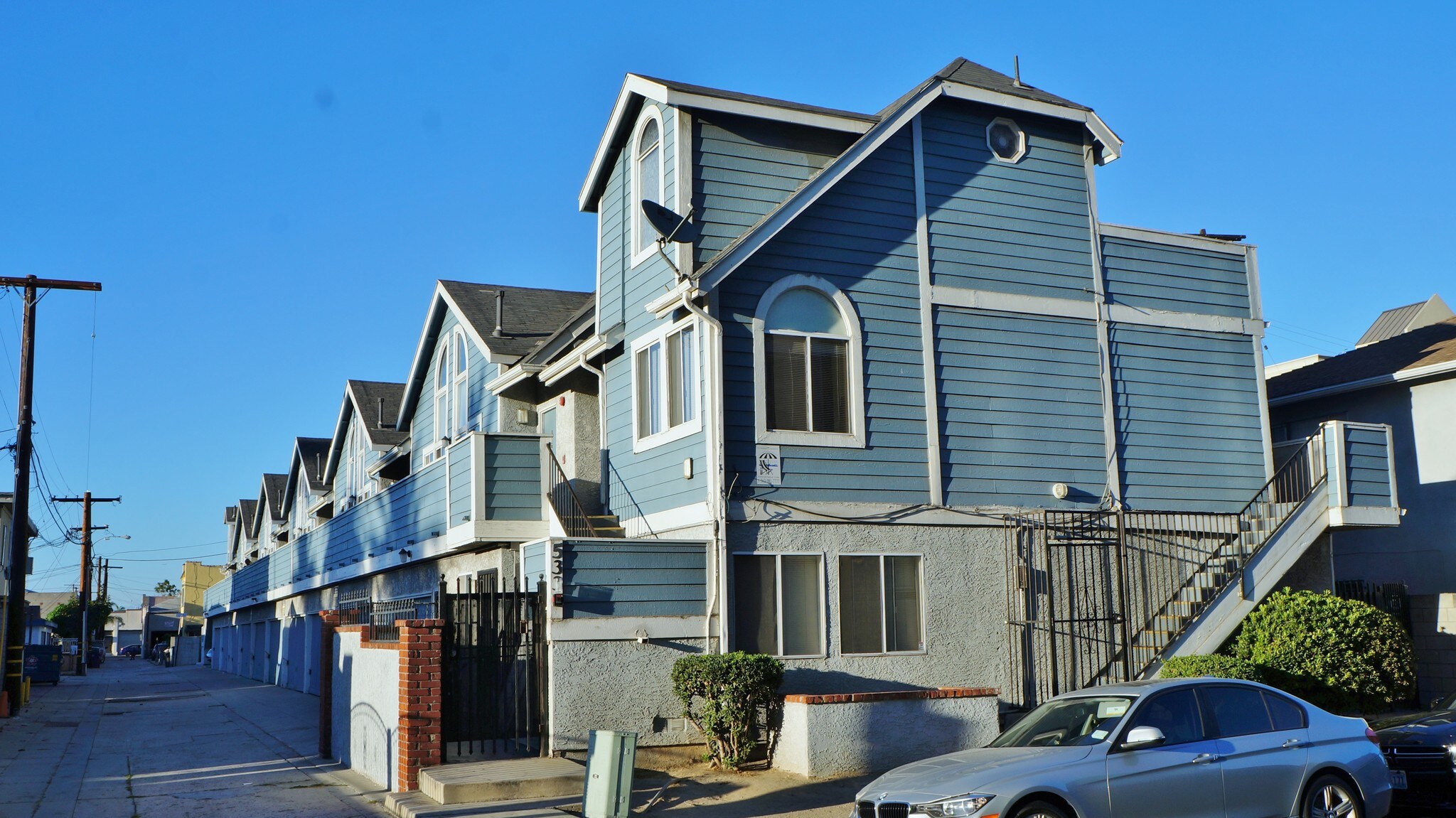 533 E 11th St, Long Beach, CA for sale Primary Photo- Image 1 of 1