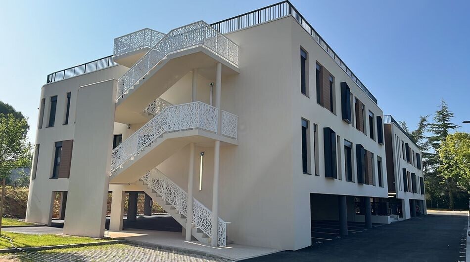 Office in Meyreuil for lease - Building Photo - Image 1 of 20