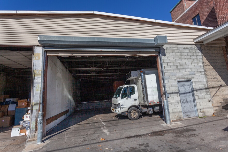 1698 Main St, Peekskill, NY for lease - Building Photo - Image 3 of 17