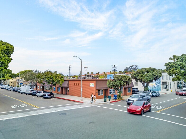 571-577 2nd St, Encinitas, CA for sale - Building Photo - Image 1 of 10