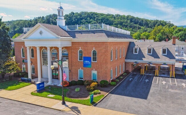 Plus de détails pour 450 W Main St, Covington, VA - Commerce de détail à vendre
