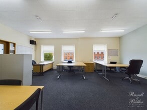 Market Hl, Buckingham for lease Interior Photo- Image 1 of 6