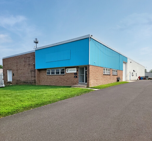 442 Pike Rd, Feasterville, PA for lease - Building Photo - Image 1 of 3