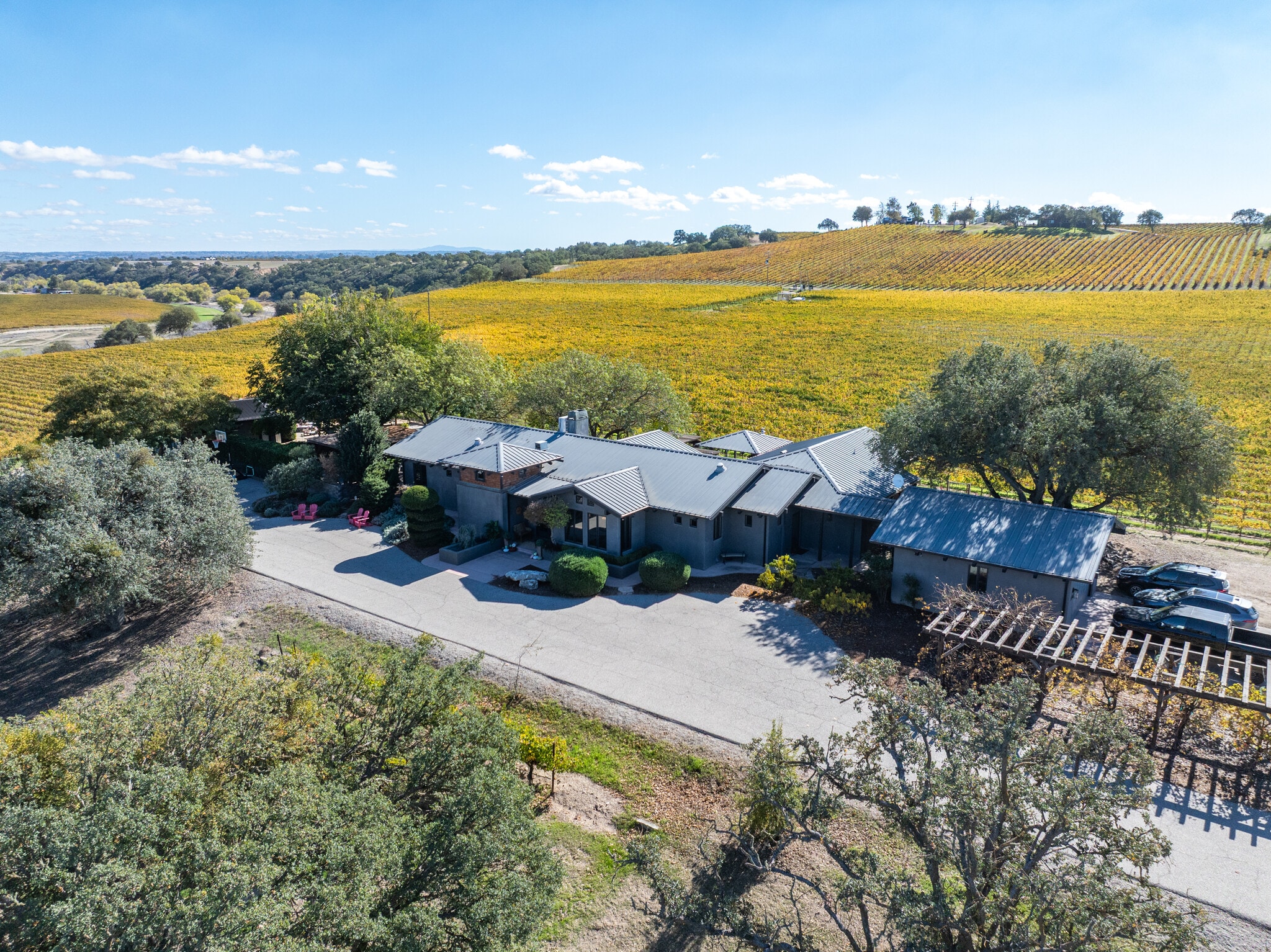7790 Airport Rd, Paso Robles, CA for sale Primary Photo- Image 1 of 96
