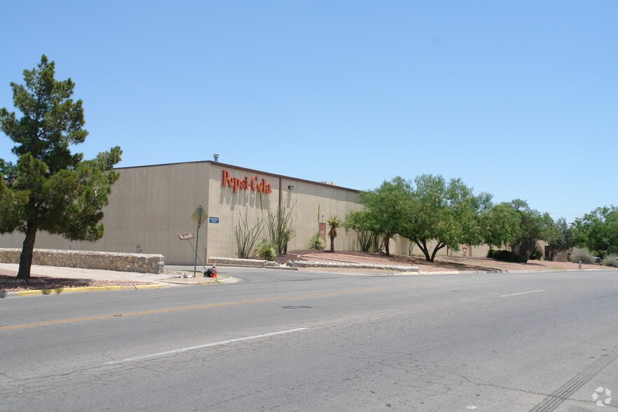 10841 Pellicano Dr, El Paso, TX for sale - Building Photo - Image 2 of 3