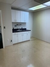 401 E Jefferson St, Rockville, MD for lease Building Photo- Image 2 of 7