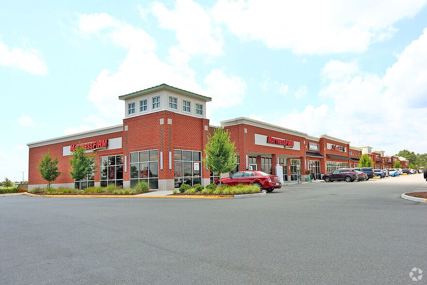 1501 Cedar Rd, Chesapeake, VA à louer - Photo du bâtiment - Image 1 de 8