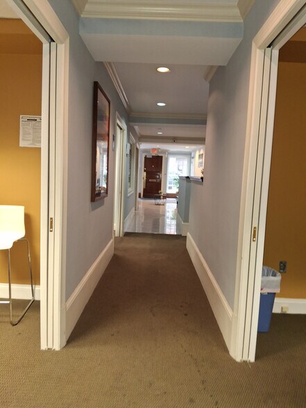 315 N Charles St, Baltimore, MD à vendre - Photo du bâtiment - Image 2 de 19