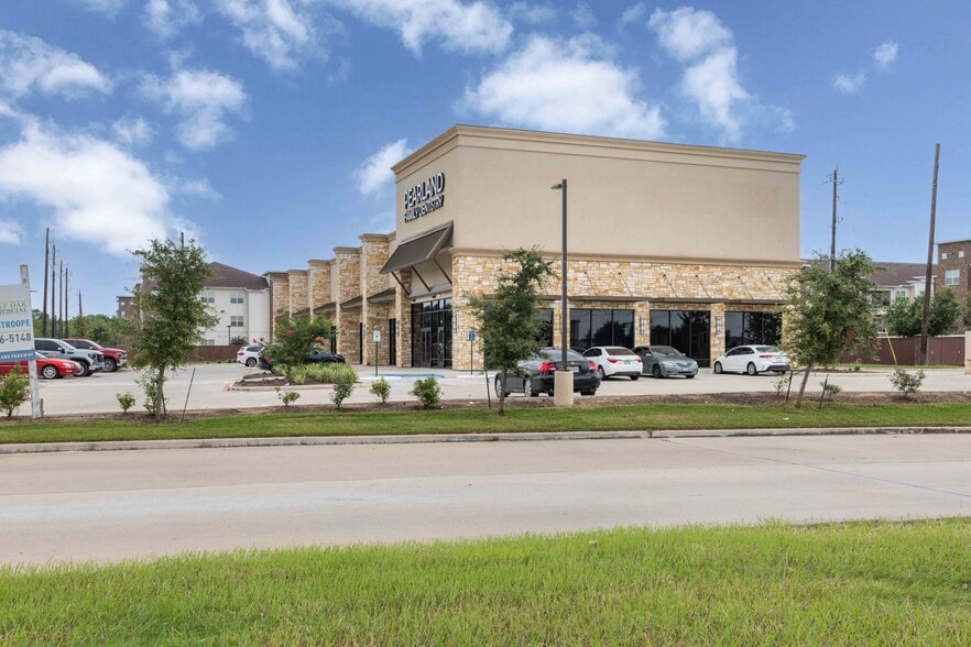 11508 Pearland Pky, Houston, TX for lease - Building Photo - Image 2 of 8