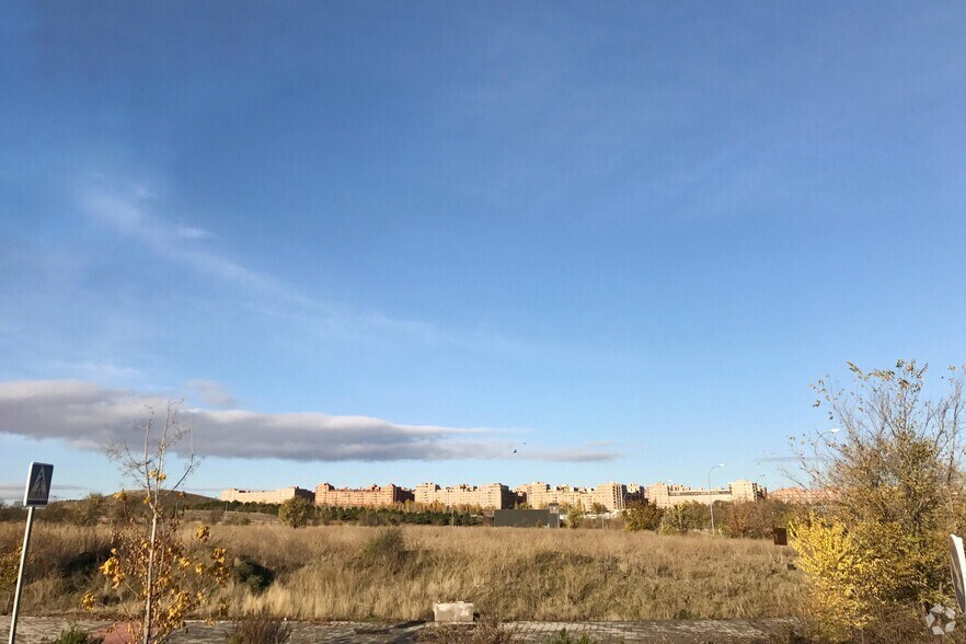 Terrain dans Madrid, Madrid à vendre - Photo du bâtiment - Image 2 de 2