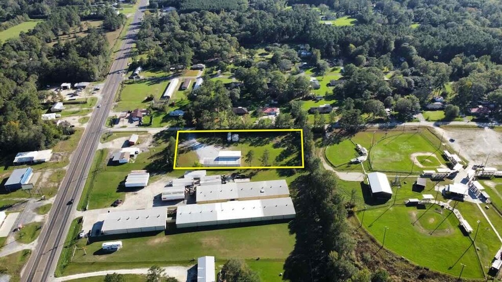 8351 Bryant Dr, Silsbee, TX à vendre - Photo du bâtiment - Image 3 de 41