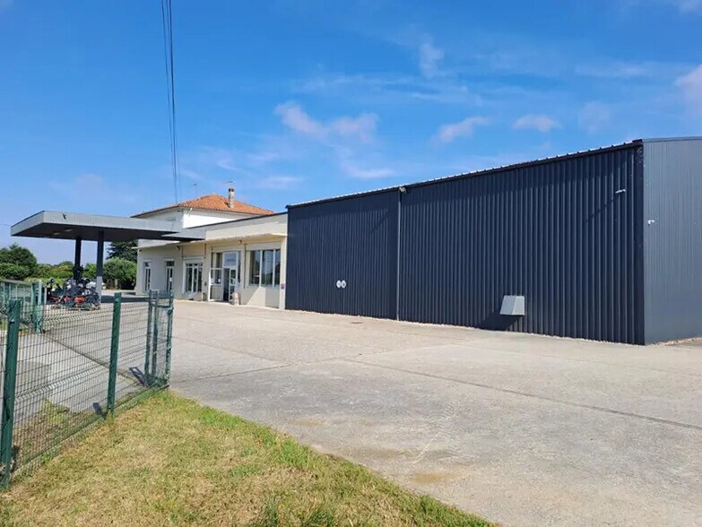 Local d'activités dans Castillon-la-Bataille à vendre - Photo du bâtiment - Image 2 de 5
