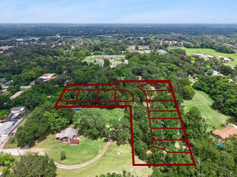 860 Lisa Ln E, Apopka, FL à vendre - Photo du bâtiment - Image 1 de 26