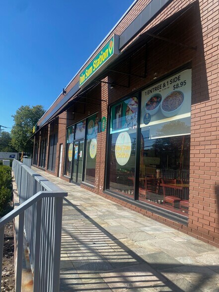 10 Meadowlands Pky, Secaucus, NJ à louer - Photo du bâtiment - Image 3 de 15